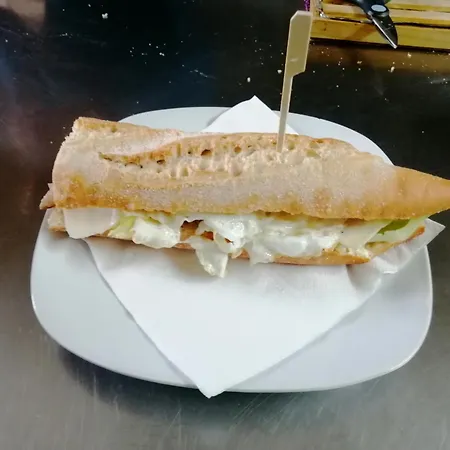 Bar Restaurante Cerollera 게스트하우스